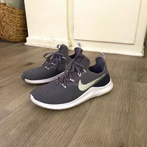 Womens’ Nikes 6.5